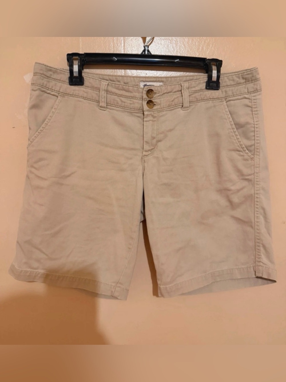 American Eagle Outfitters Beige Mid-Rise Chino Shorts
